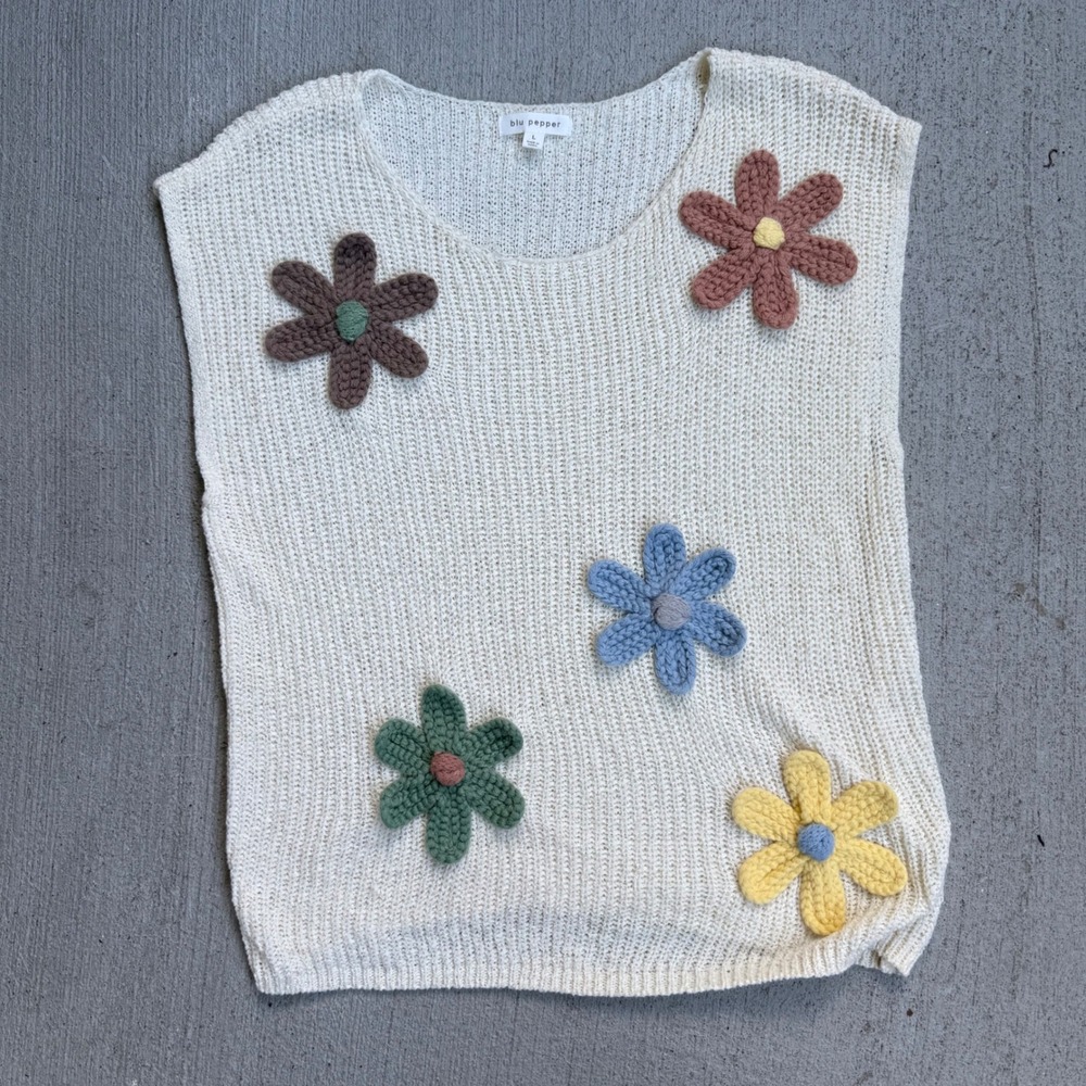 Blu Pepper Floral Applique Sweater Vest Cream Knit Cottagecore Size Large